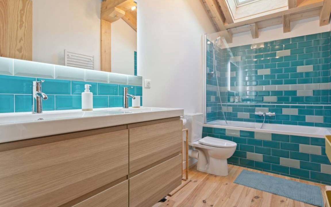 Photo of Bathroom in Souraide