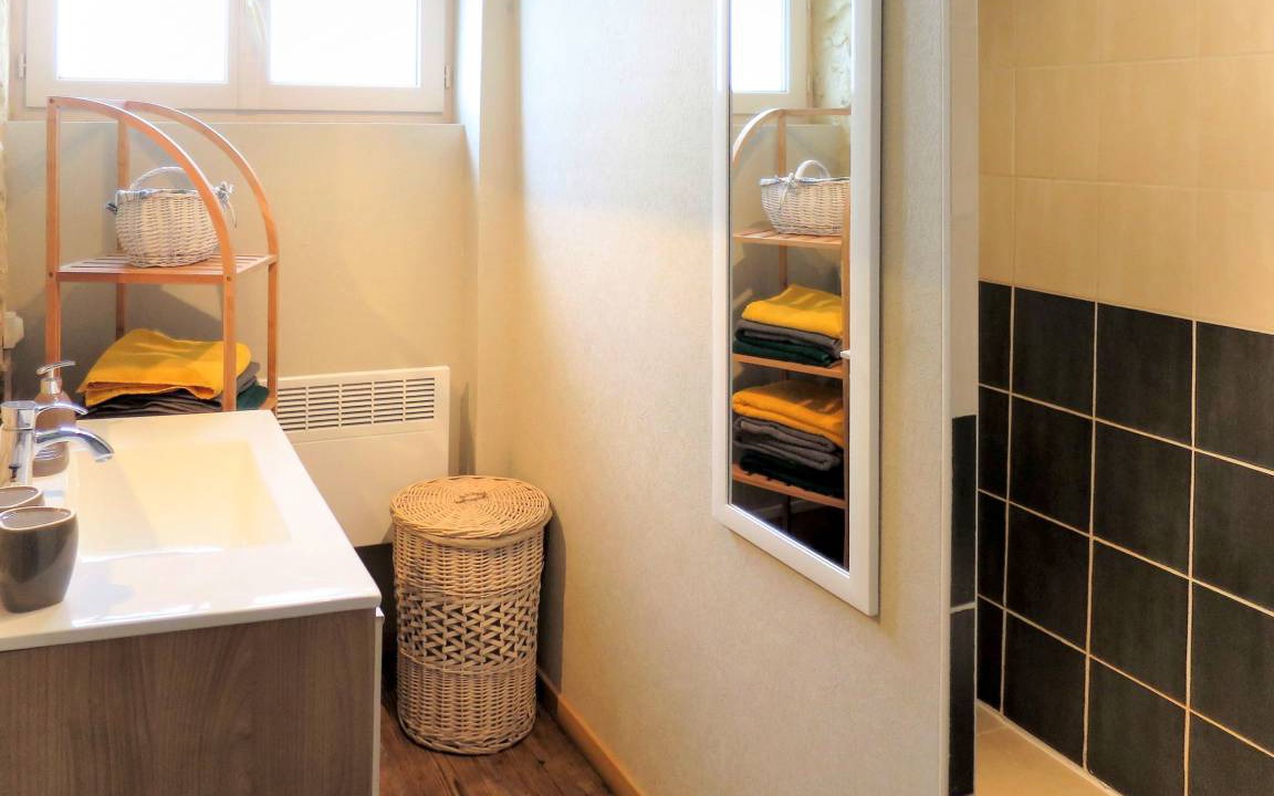 Photo of Bathroom in Cissac-Medoc