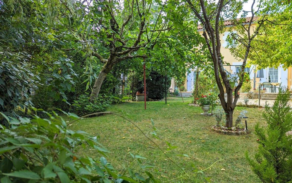 Photo of Others in Saint-Genis-d'Hiersac