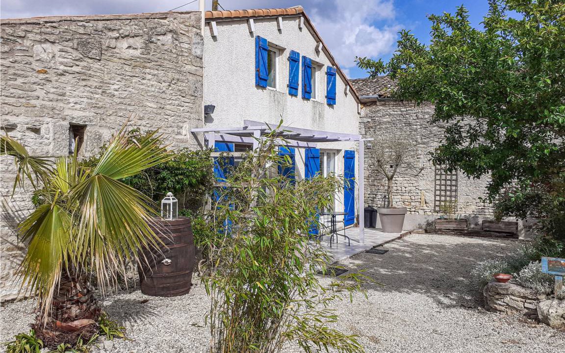 Photo of Others in Fontenille-Saint-Martin-d'Entraigues