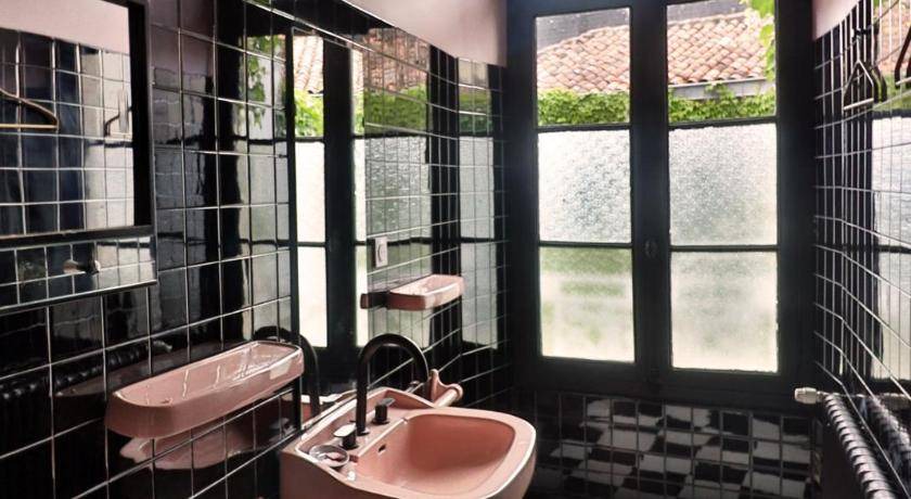 Photo of Bathroom in Montbron
