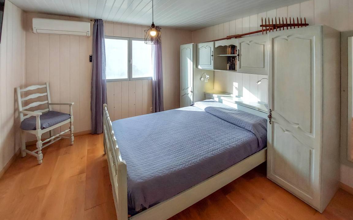 Photo of Bedroom in Mios