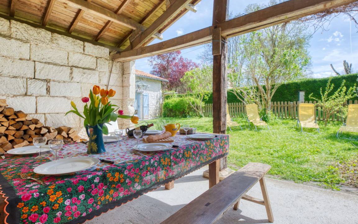 Photo of Patio Balcony in Rioux-Martin