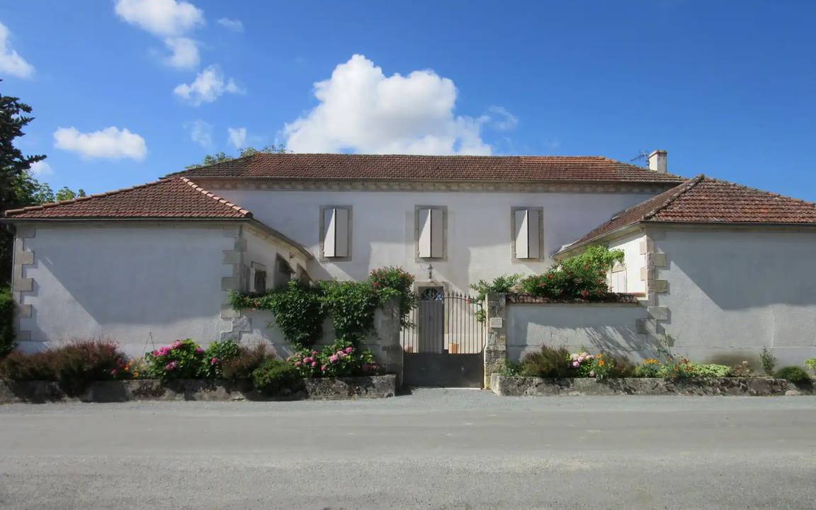 Photo of Others in Fieux