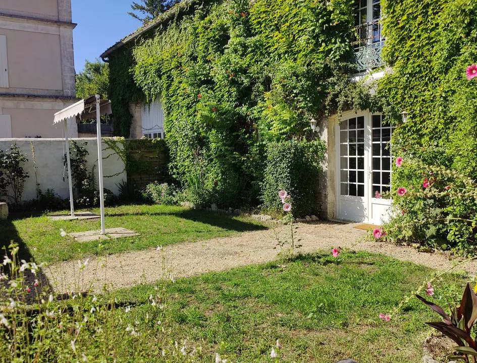 Photo of Others in Asnieres-sur-Nouere