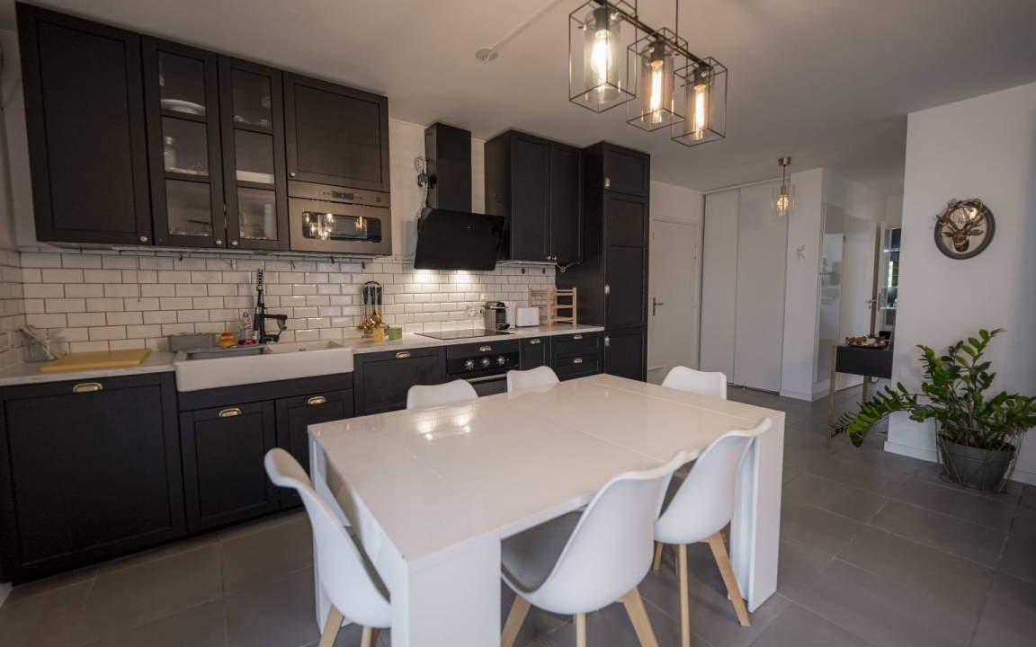 Photo of Kitchen in Ginko
