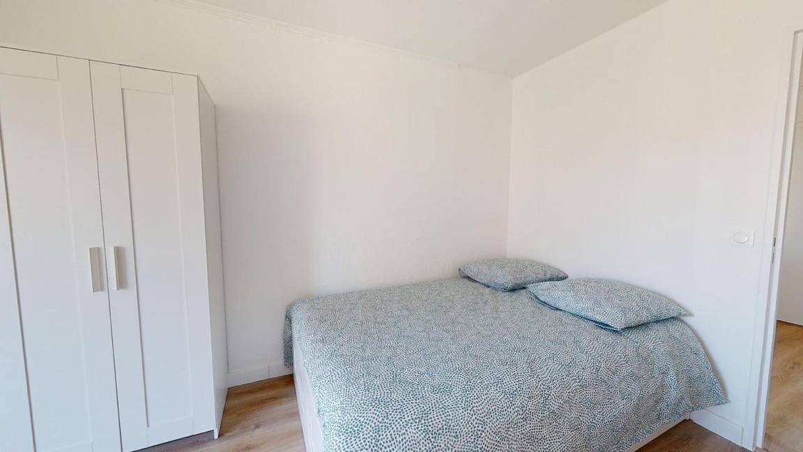 Photo of Bedroom in Cenon