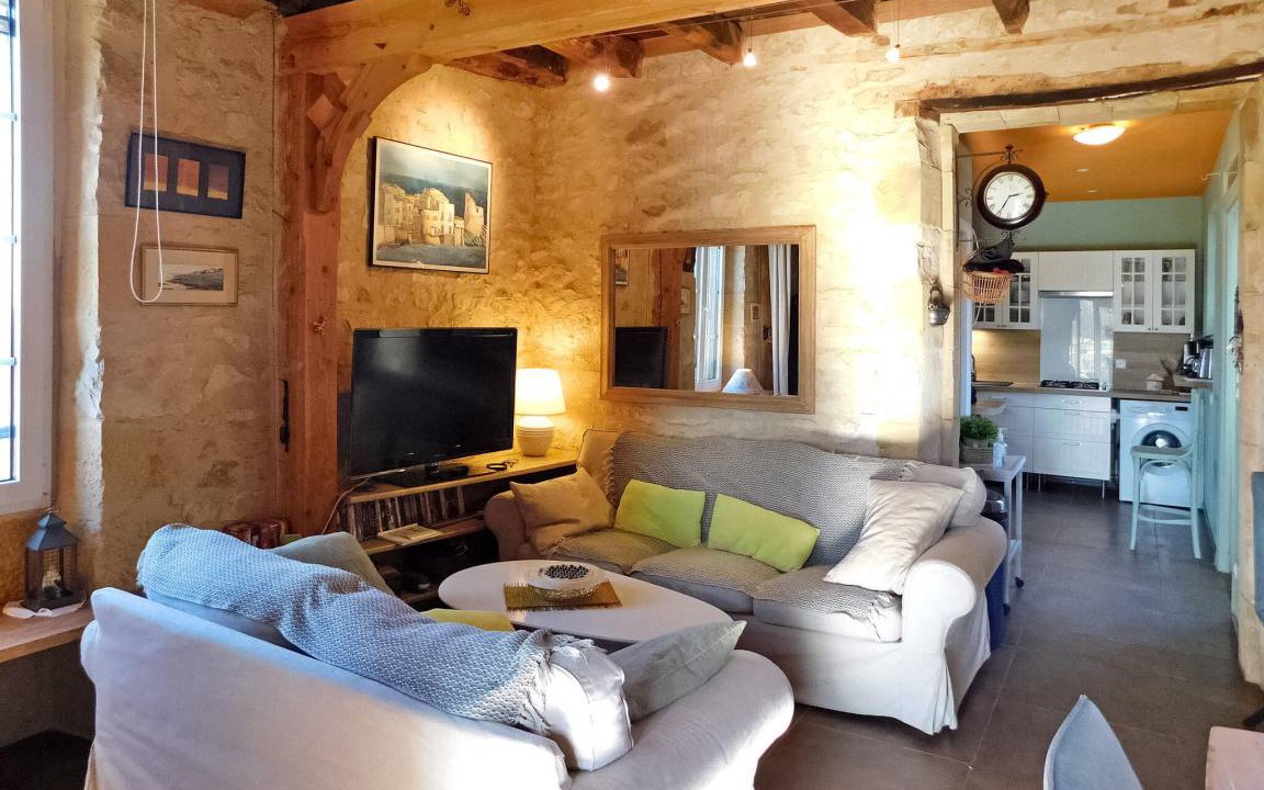 Photo of Livingroom in Saint-Jory-las-Bloux