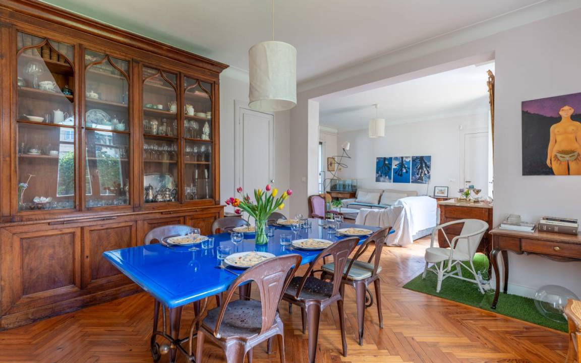 Photo of Livingroom in Saint Genes
