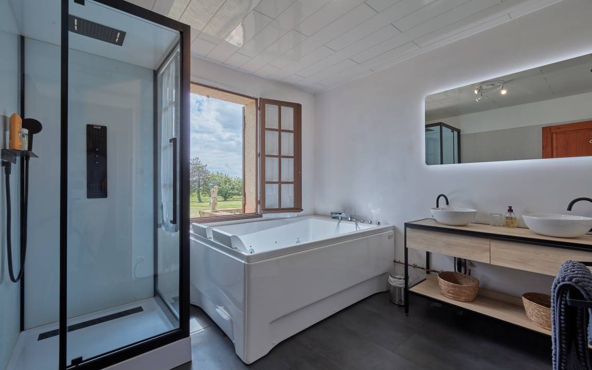 Photo of Bathroom in Tombeboeuf
