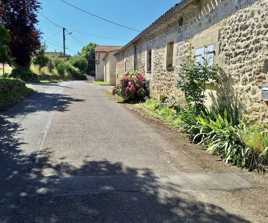 Photo of Others in Dardenac