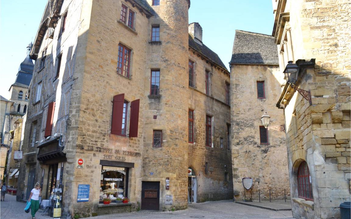 Photo of Others in Cenac-et-Saint-Julien