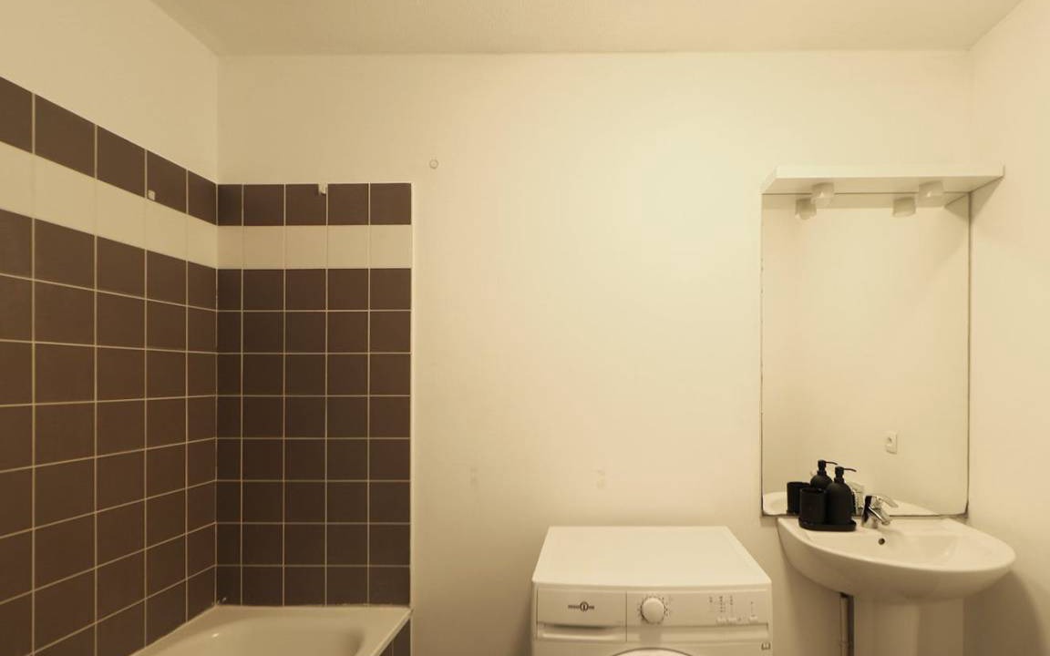 Photo of Bathroom in Begles