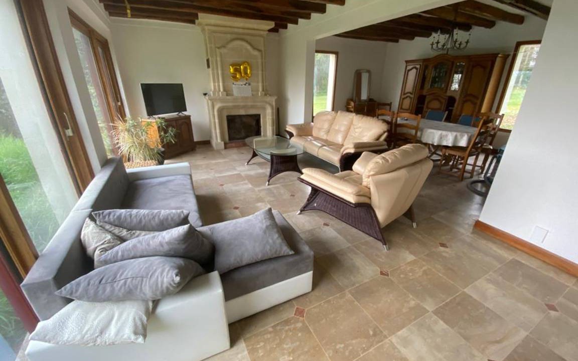 Photo of Livingroom in Mouterre-Silly