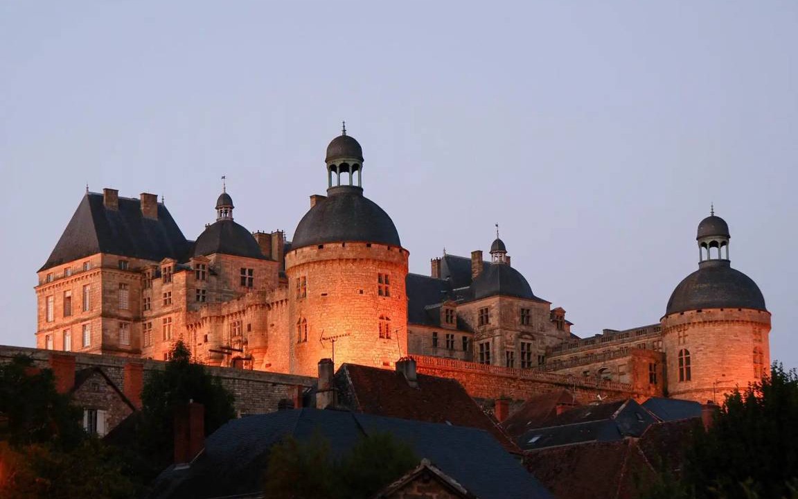 Photo of Buildings in Hautefort
