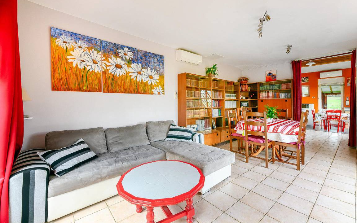 Photo of Livingroom in Scorbe-Clairvaux