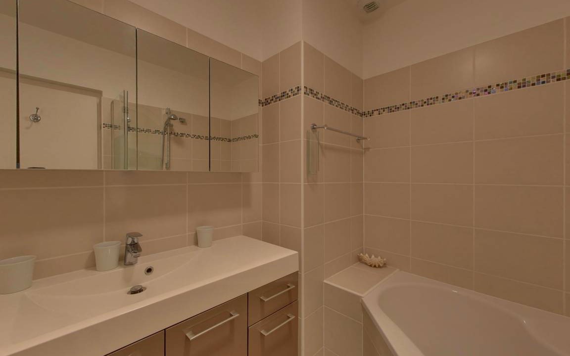 Photo of Bathroom in Port District