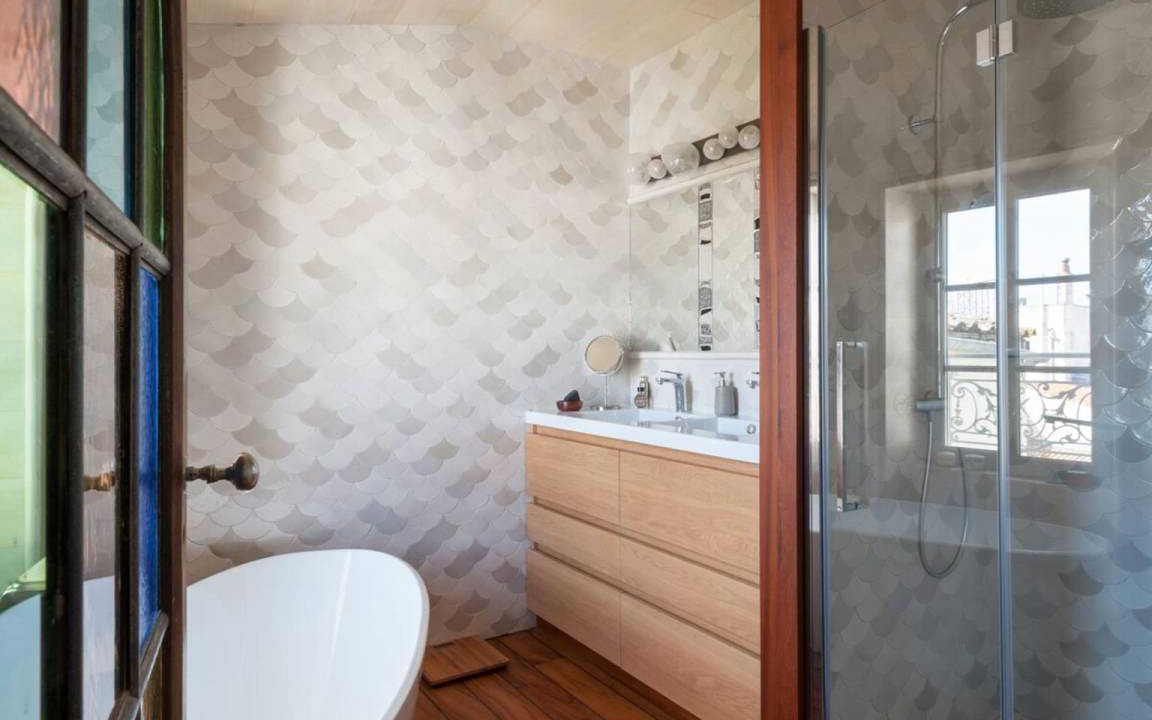 Photo of Bathroom in La Rochelle City Centre
