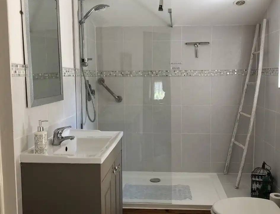 Photo of Bathroom in Saint-Pierre-de-Juillers