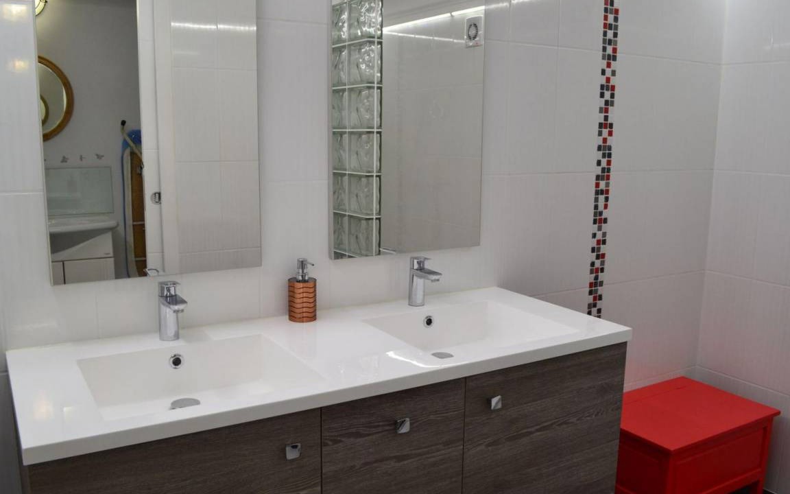 Photo of Bathroom in Saint-Sulpice-de-Cognac