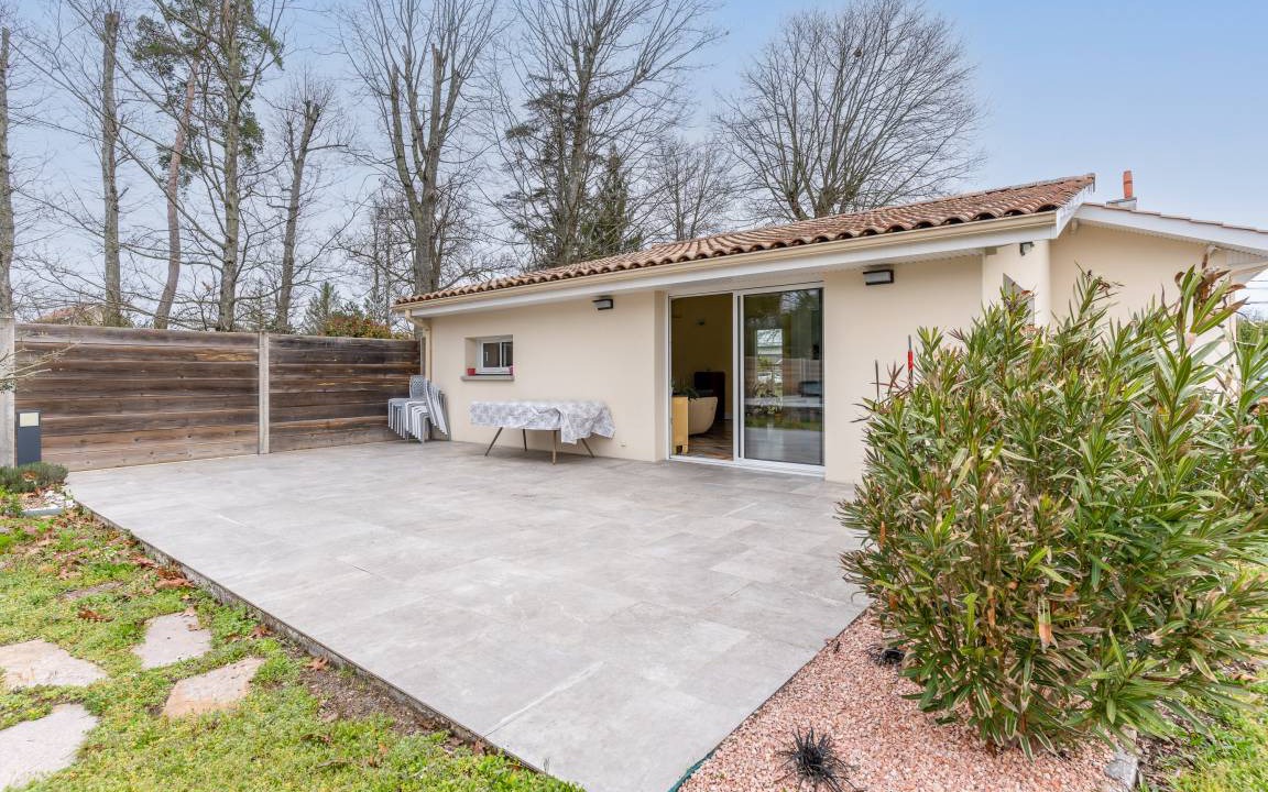 Photo of Others in Pessac