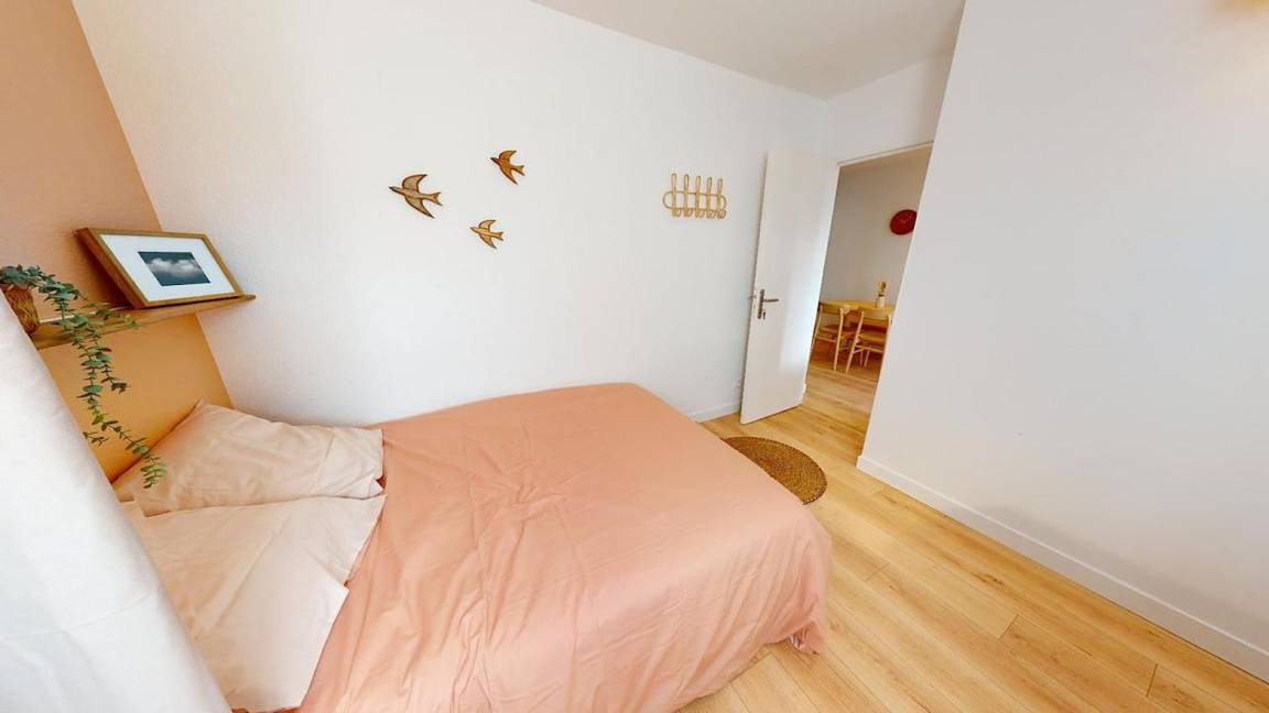 Photo of Bedroom in Lormont