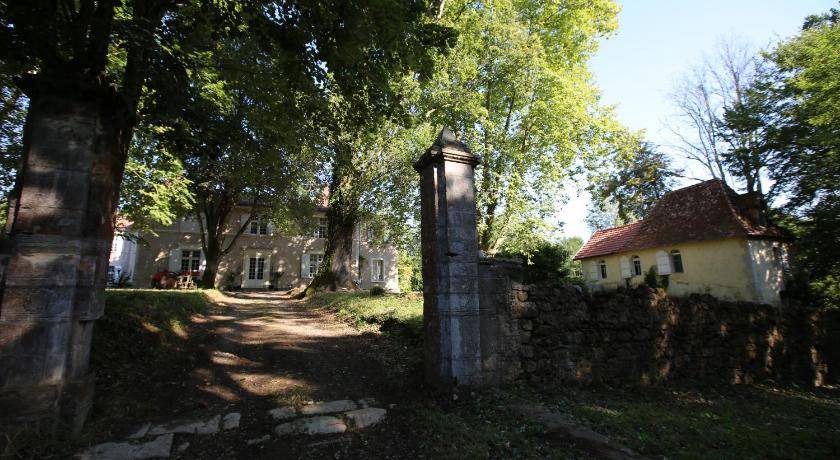 Photo of Others in Pouillon