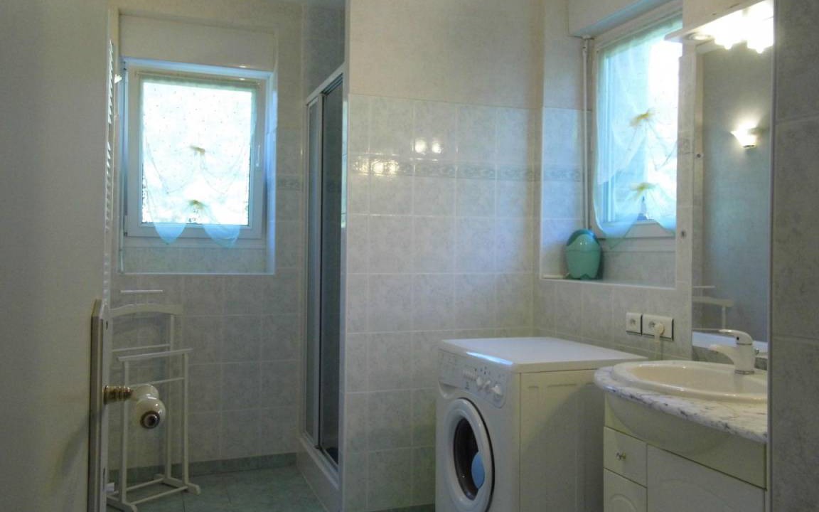 Photo of Bathroom in Sainte-Fortunade