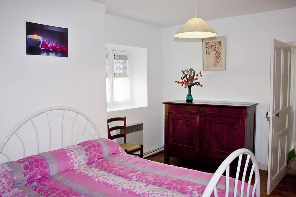 Photo of Bedroom in Benayes
