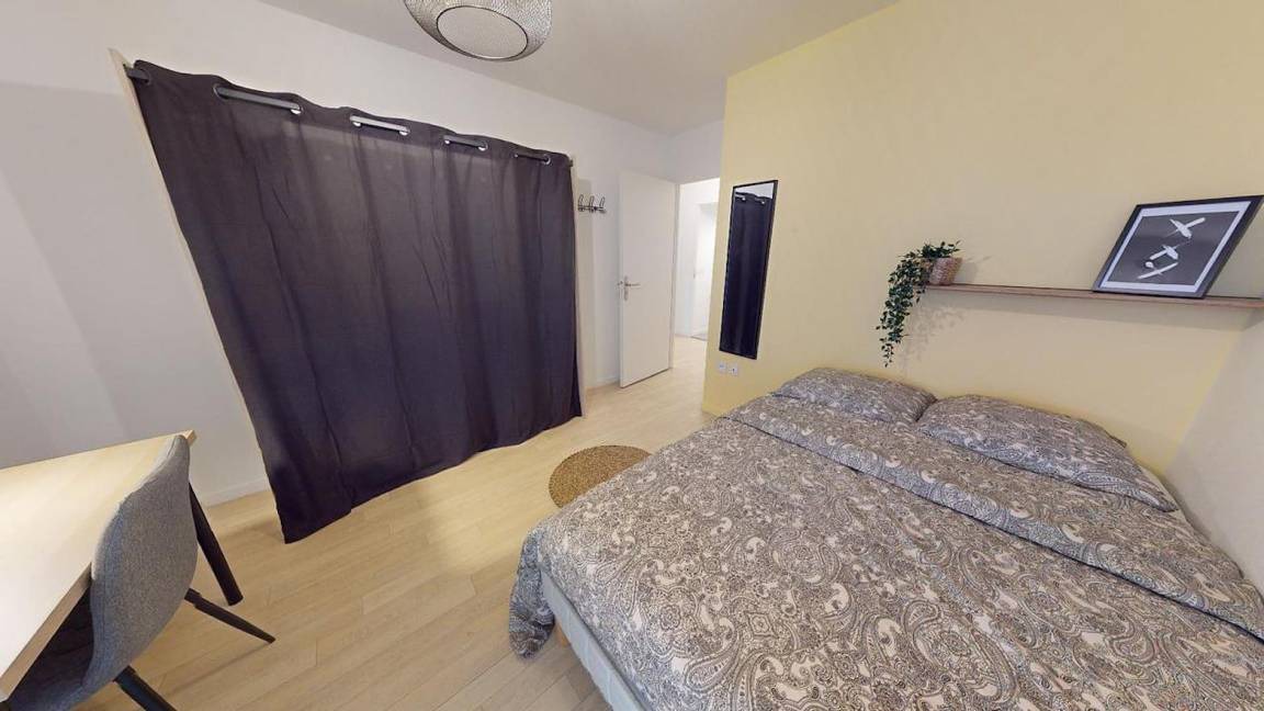 Photo of Bedroom in Cenon