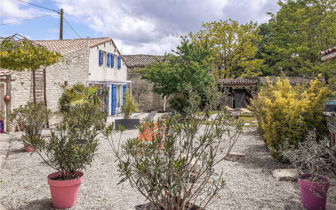 Photo of Others in Fontenille-Saint-Martin-d'Entraigues