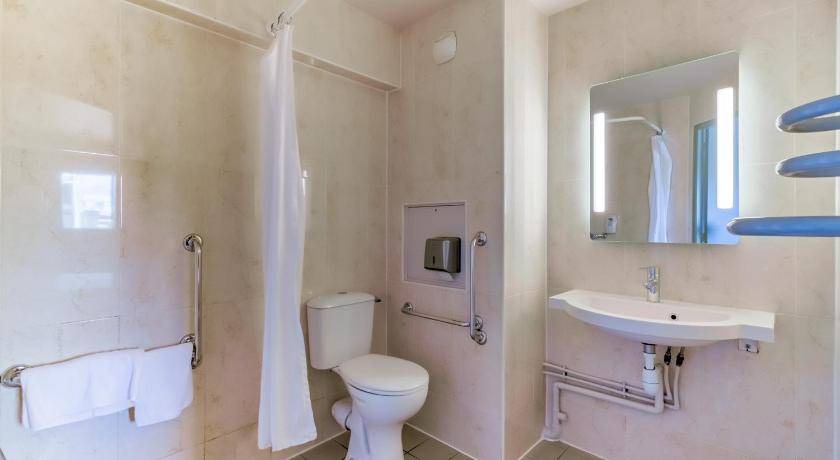Photo of Bathroom in 11th Arrondissement