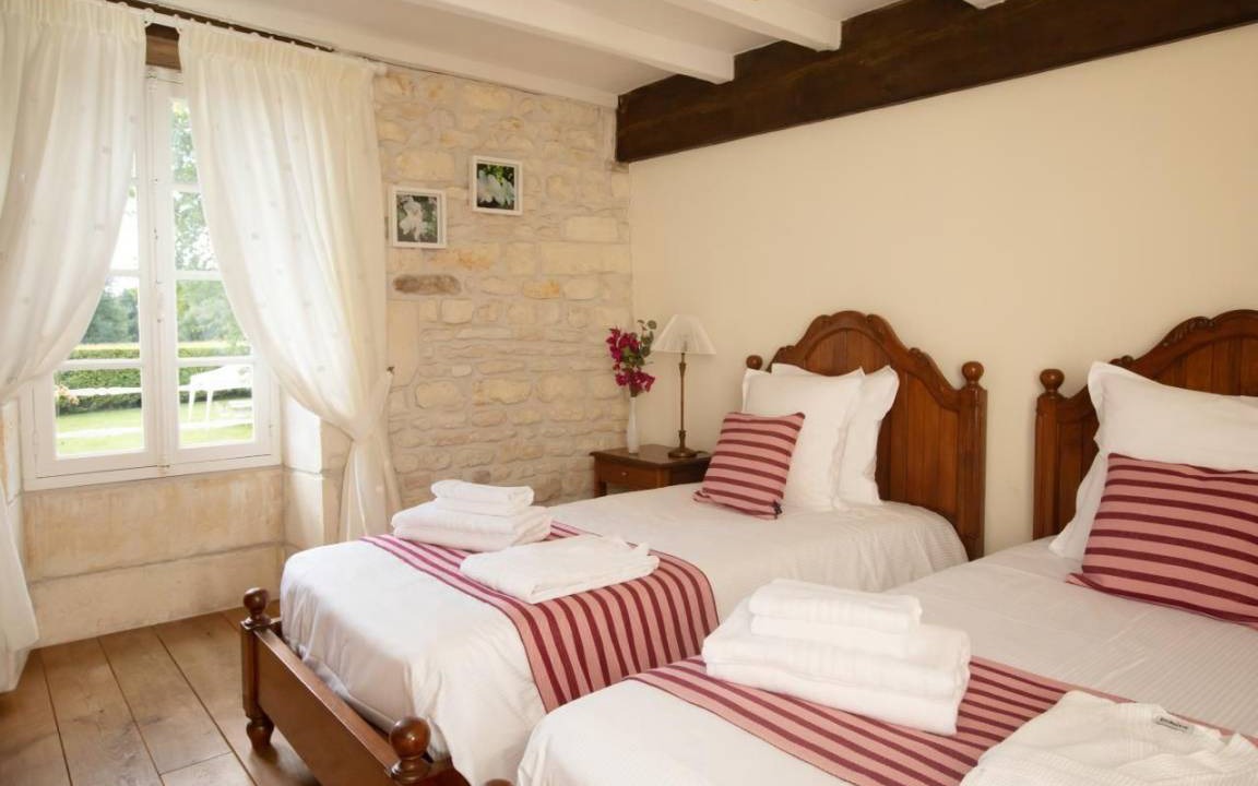 Photo of Bedroom in Annepont