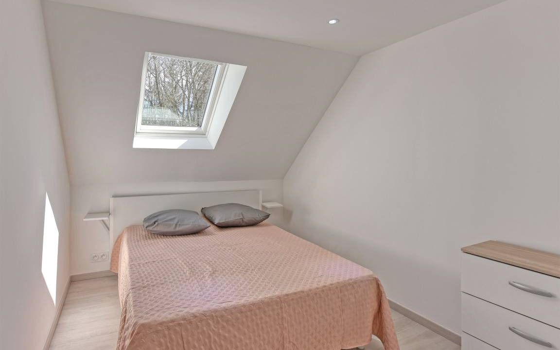 Photo of Bedroom in Peret-Bel-Air
