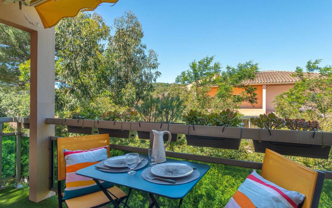 Photo of Patio Balcony in La Faviere