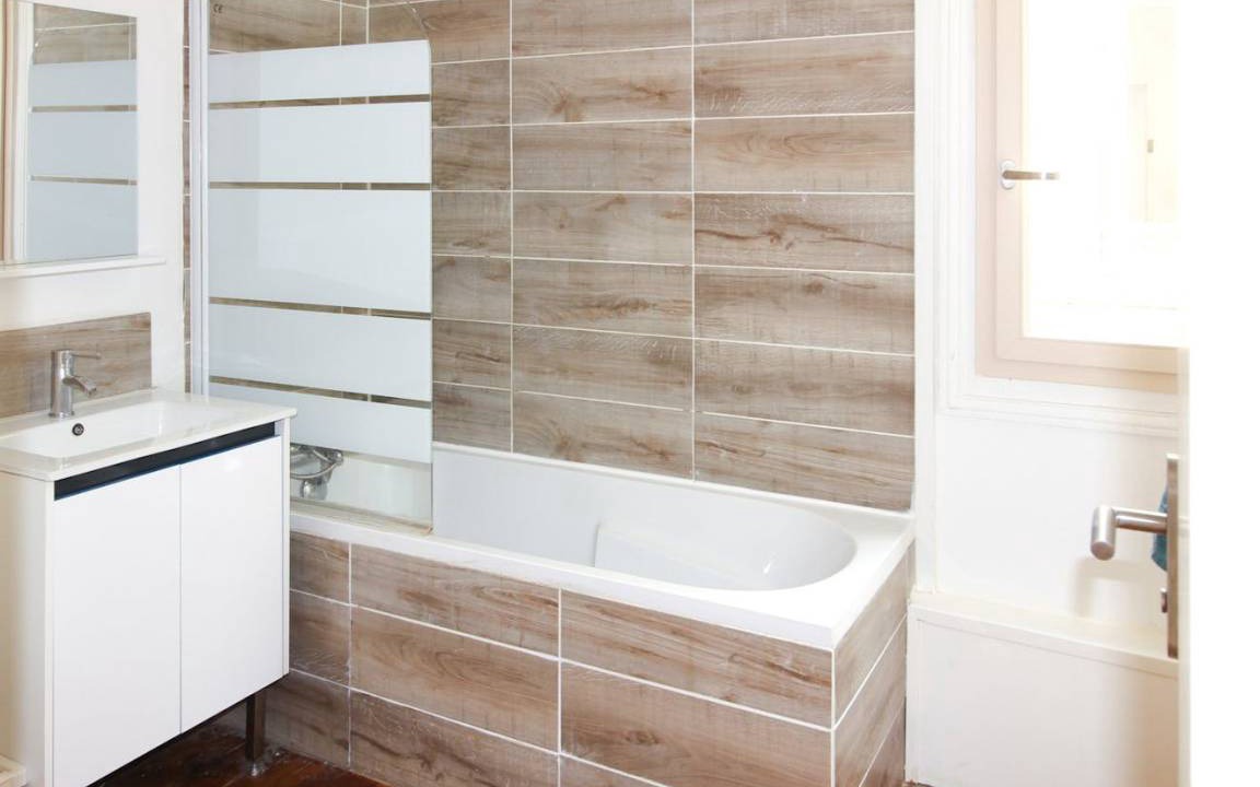 Photo of Bathroom in Bordeaux City Centre
