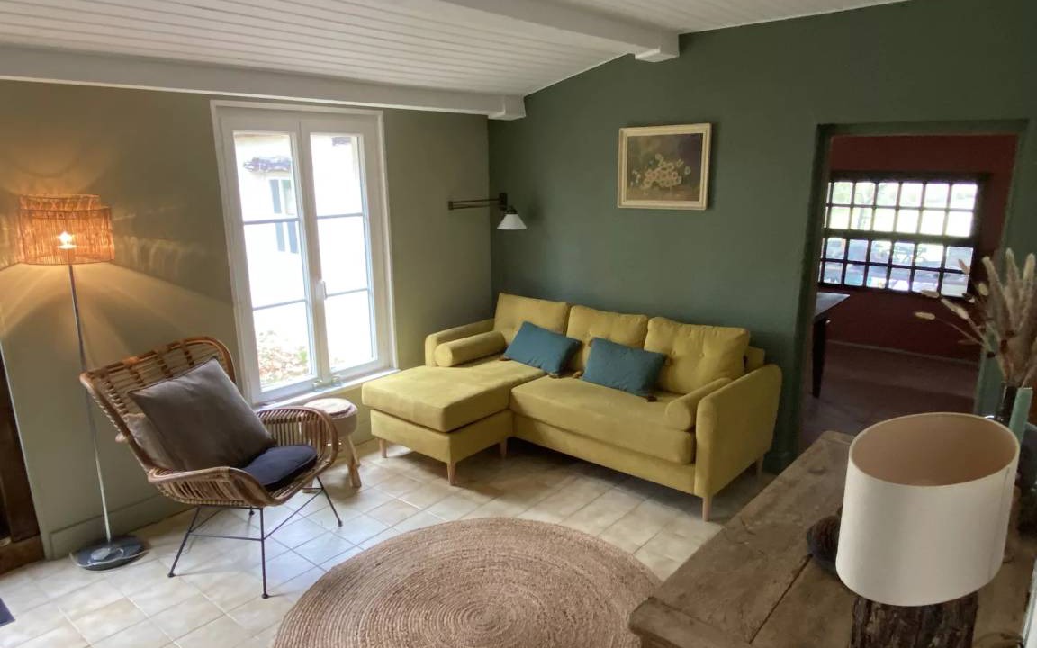 Photo of Livingroom in Saint-Etienne-de-Villereal