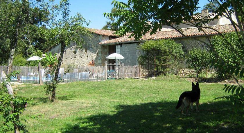 Photo of Buildings in Montlieu la Garde