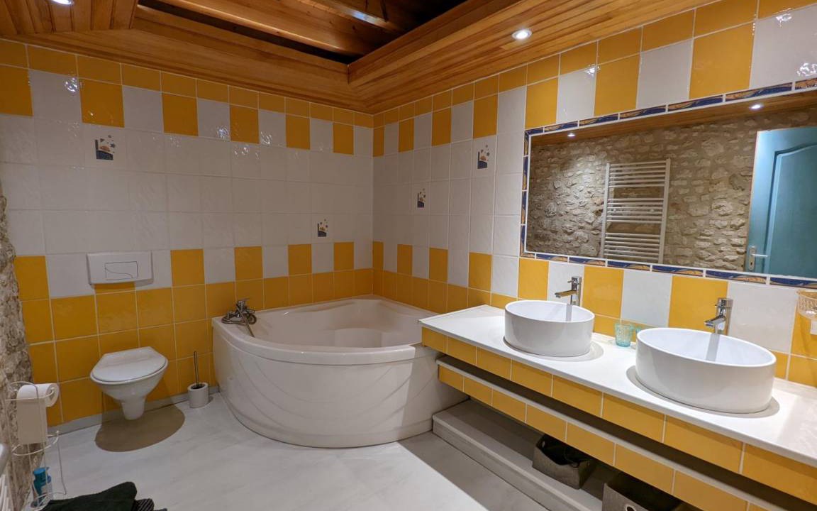 Photo of Bathroom in Charras