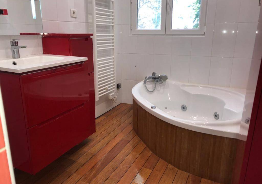 Photo of Bathroom in Croix Chapeau