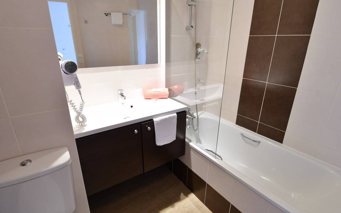Photo of Bathroom in Bordeaux-Lac