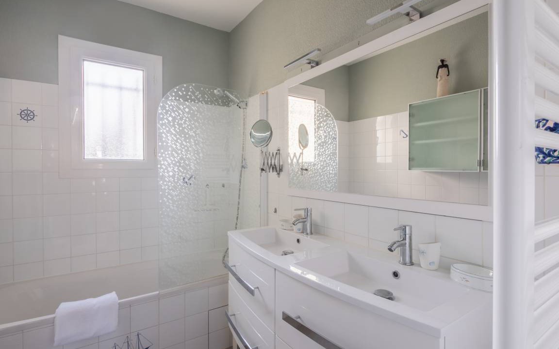 Photo of Bathroom in Saint-Clement-des-Baleines