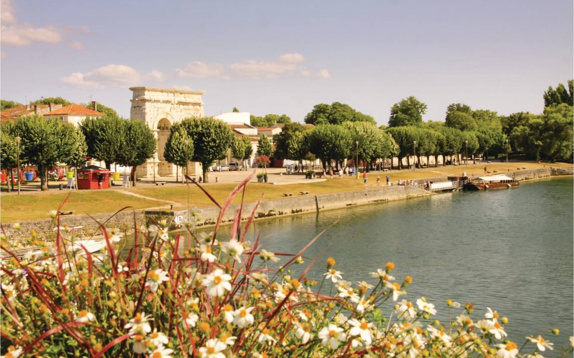 Photo of Others in Fontenille-Saint-Martin-d'Entraigues