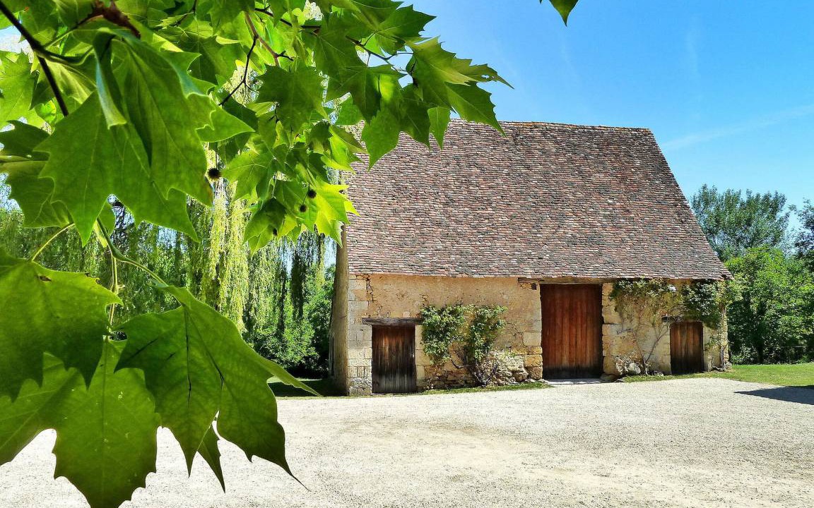 Photo of Buildings in Lamonzie-Montastruc