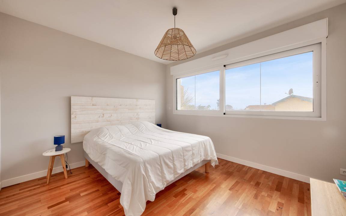 Photo of Bedroom in Lanton