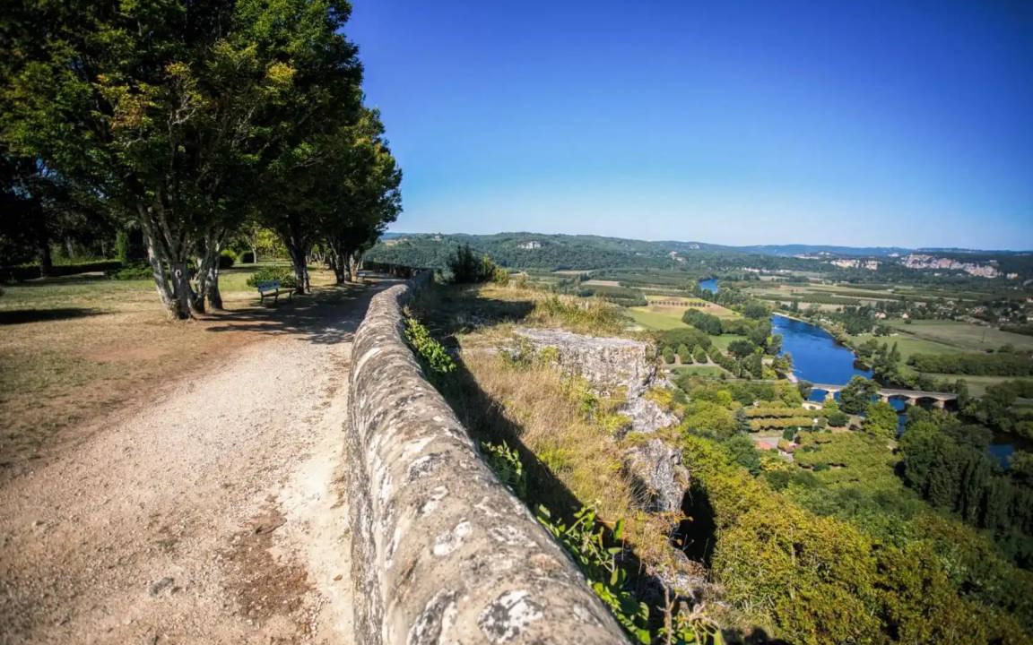 Photo of Others in Cenac-et-Saint-Julien