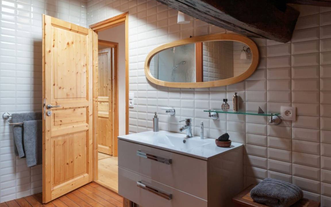 Photo of Bathroom in La Rochelle City Centre