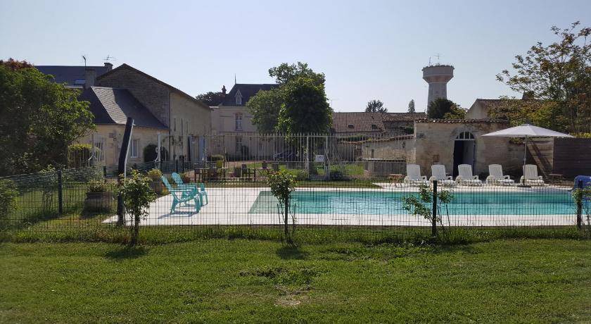 Photo of Others in Neuville-de-Poitou