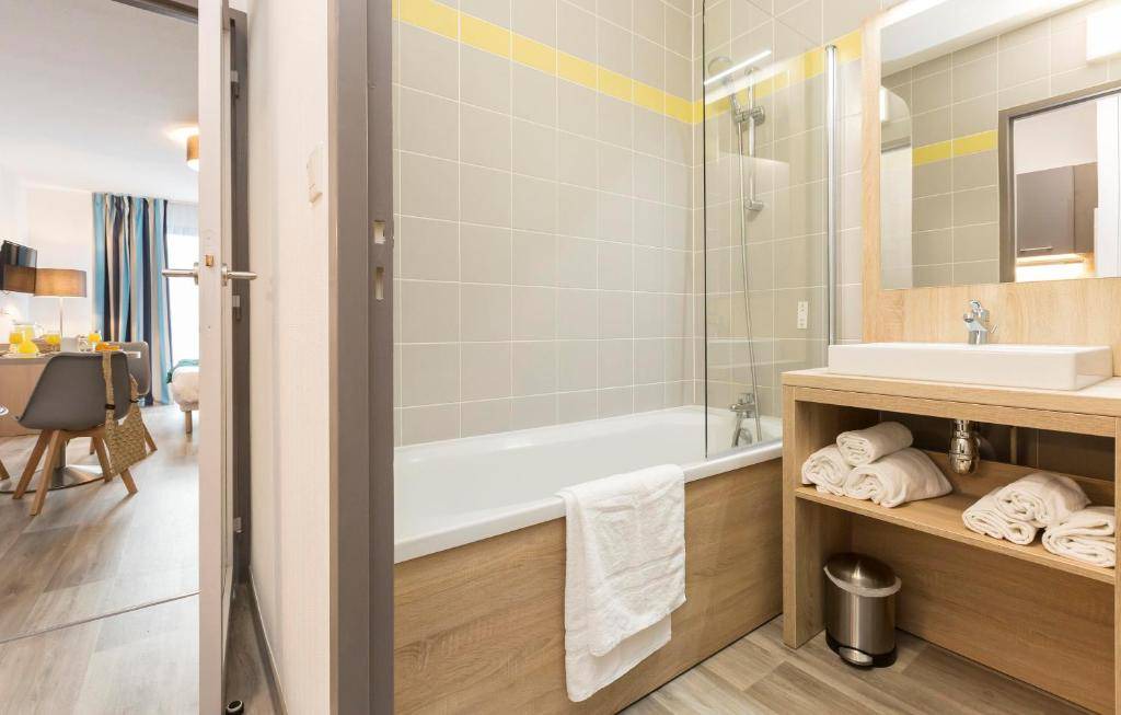 Photo of Bathroom in La Rochelle