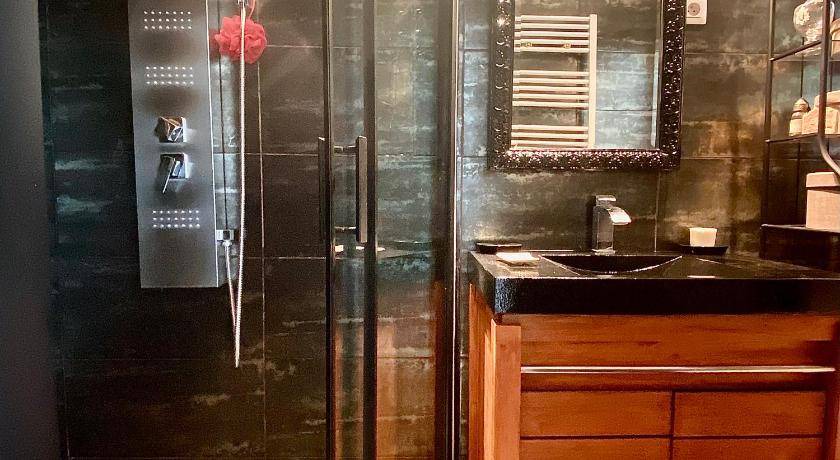 Photo of Bathroom in Nansouty-Saint-Genes